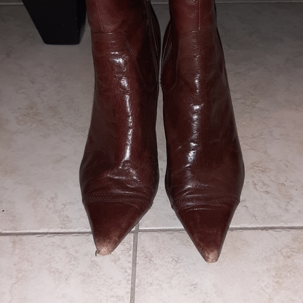 Boots - Picture 3 of 3